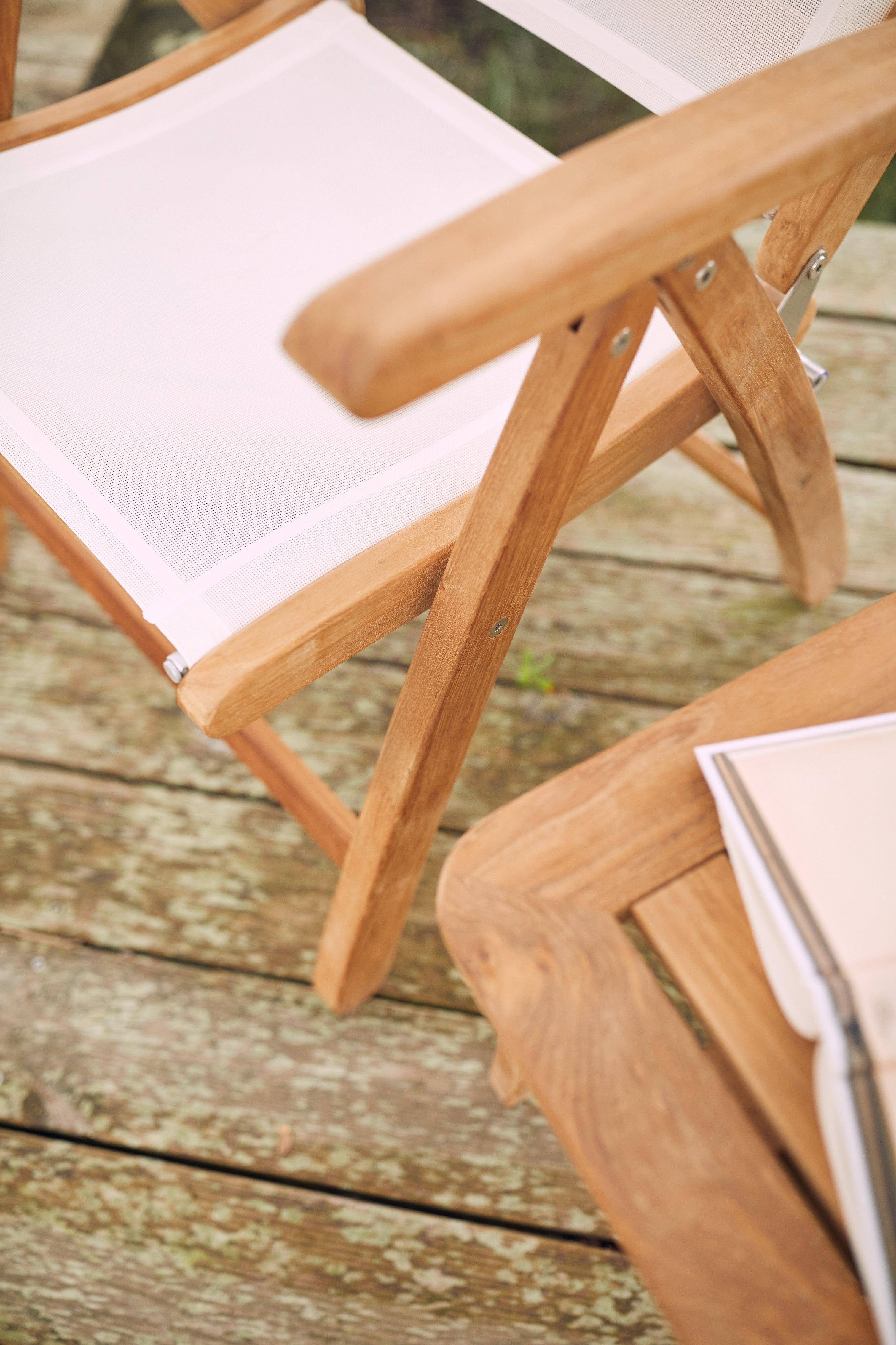 Outdoor teak accent chair