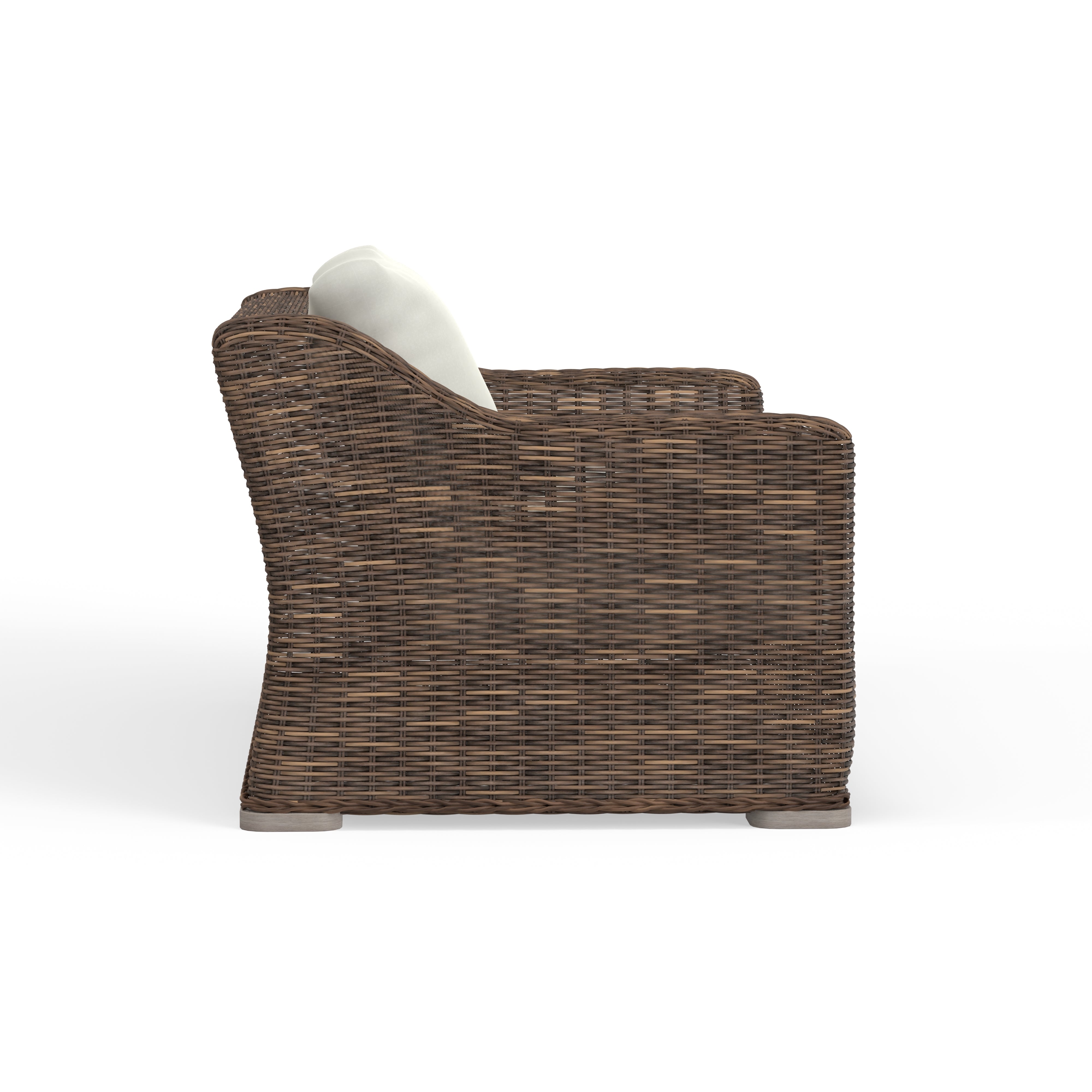 Classic Wicker Loveseat