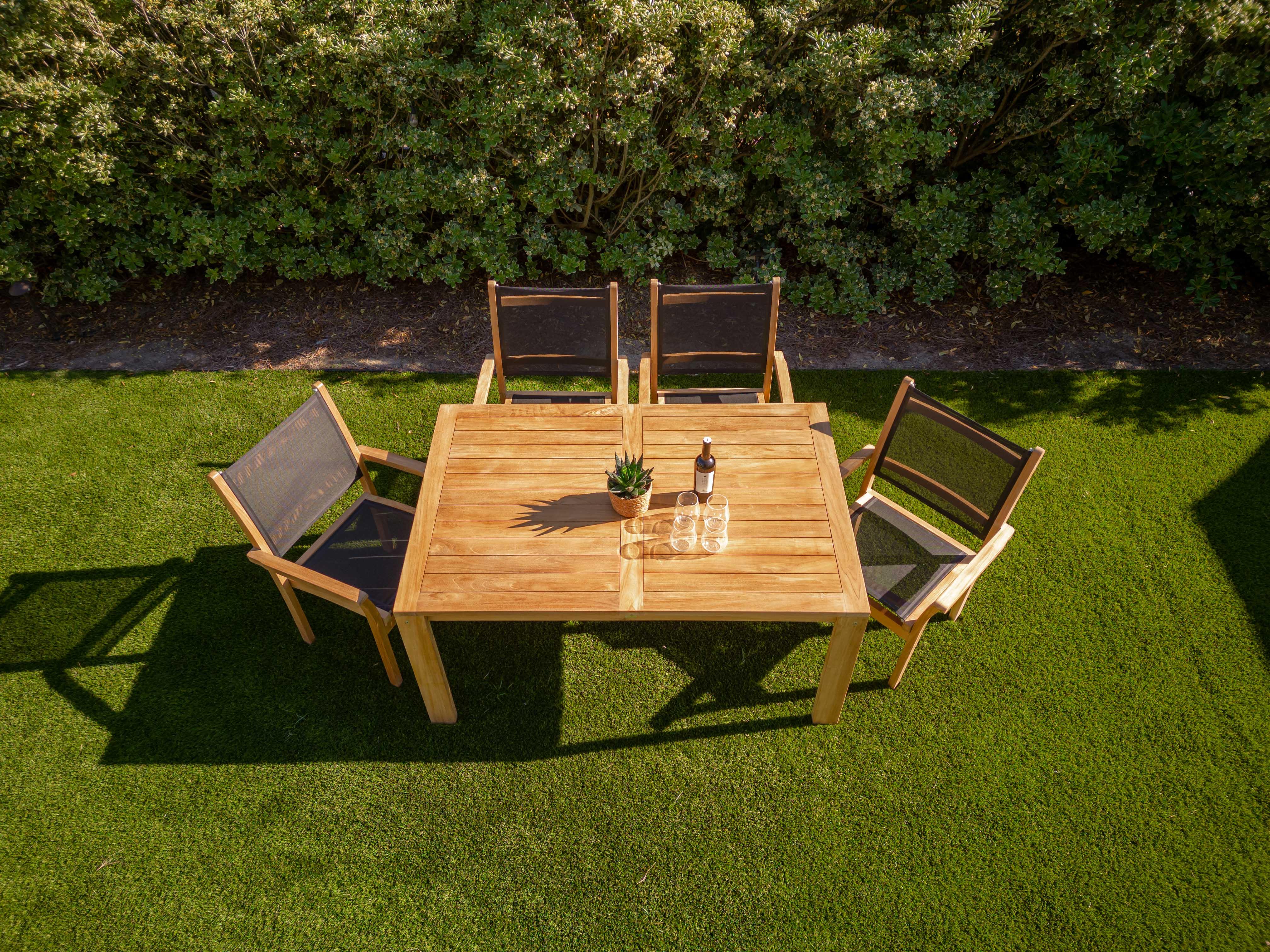 Highest quality outdoor dining table 