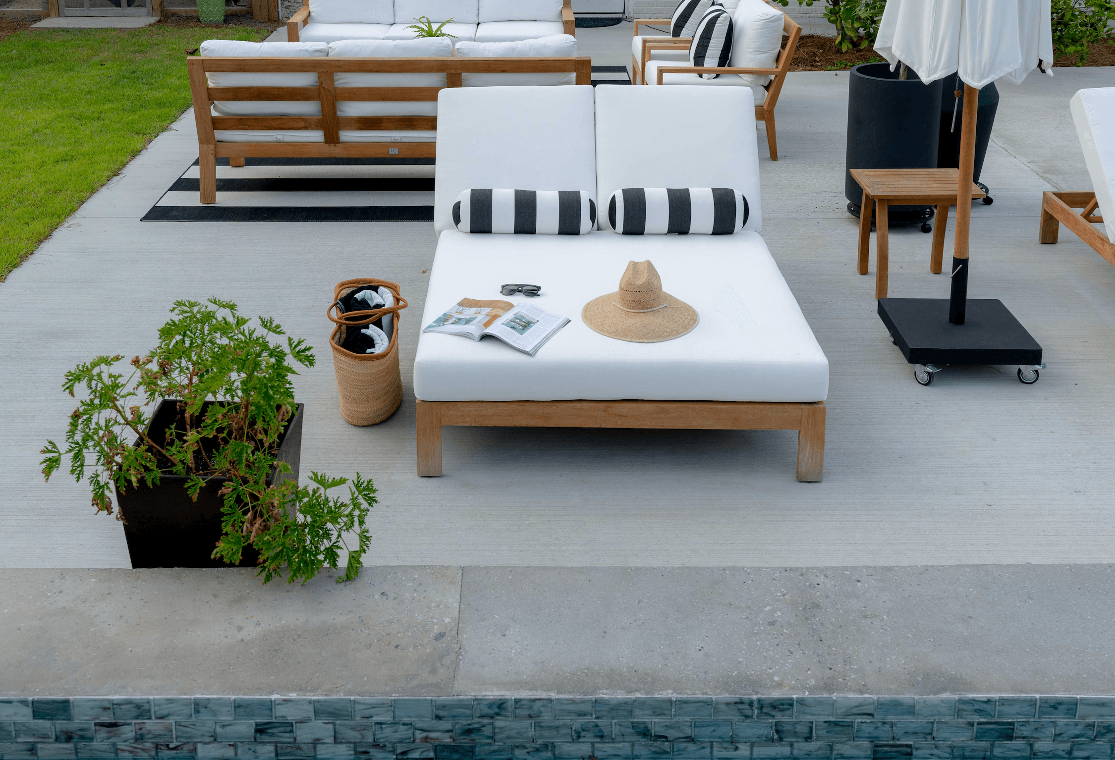 Best Quality Outdoor Teak Double Chaise Lounge Set