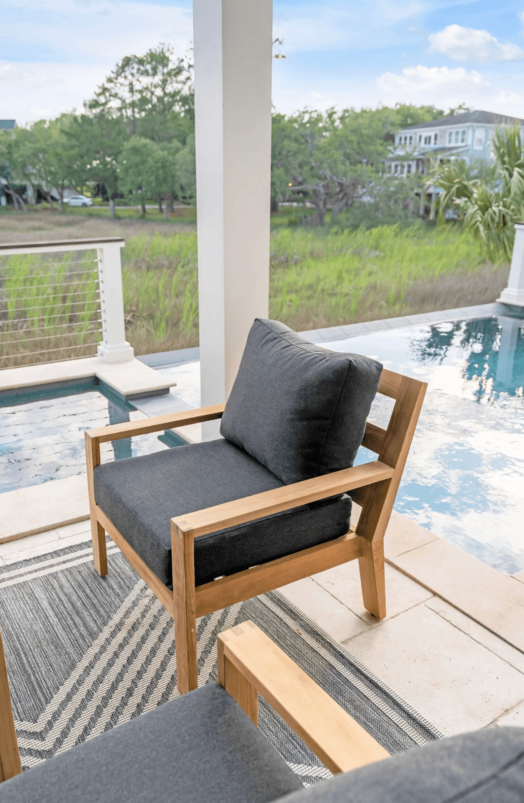 Handcrafted Harbor Classic Outdoor 6 Seat Set
